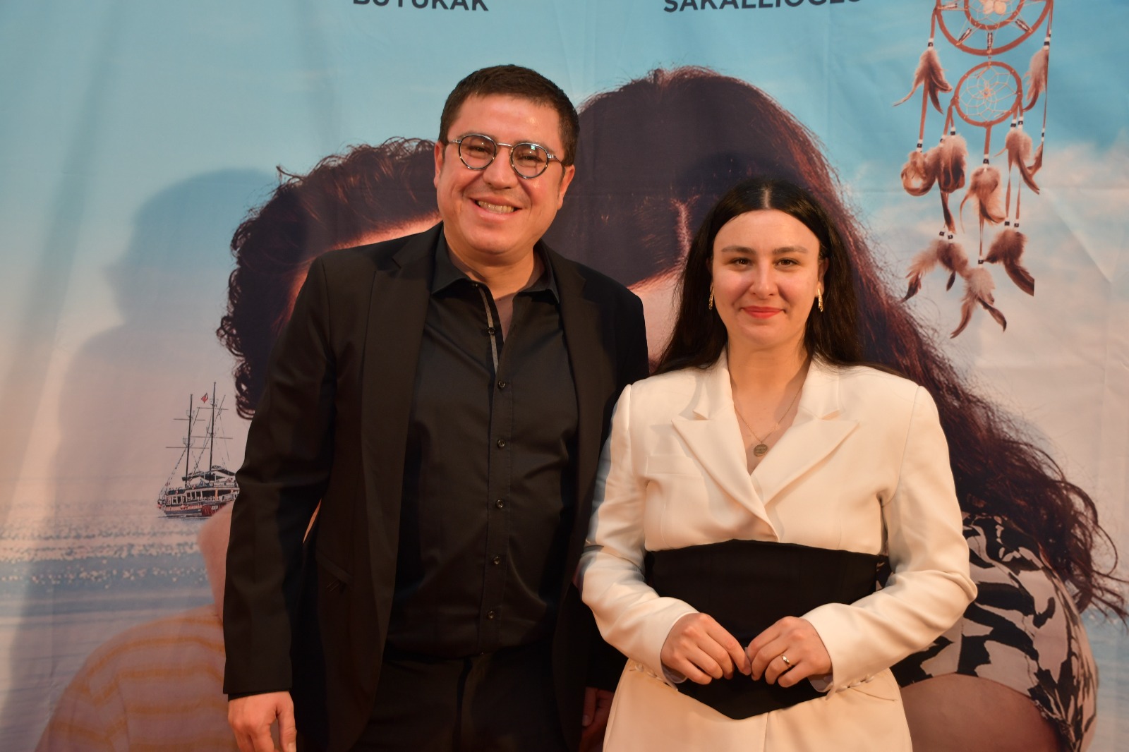 brahim Büyükak Ve Yasemin Sakallolu Mutluyuz Filmi Çktklar Avrupa Turnesini Tamamlad 